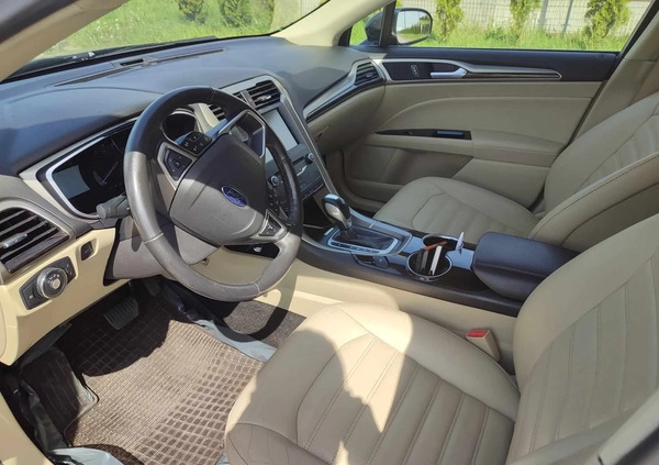 Ford Fusion cena 48000 przebieg: 168000, rok produkcji 2015 z Łapy małe 37
